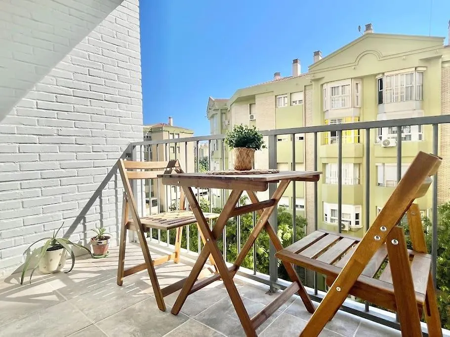 Appartement 3 Habitaciones, Terraza Y A 200 Metros De La Playa Málaga
